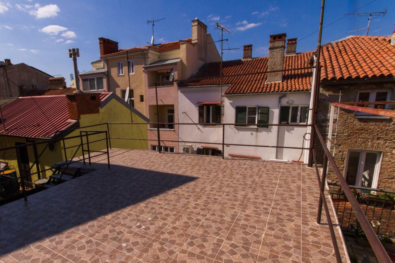 Apartment T & D Pula Exterior photo